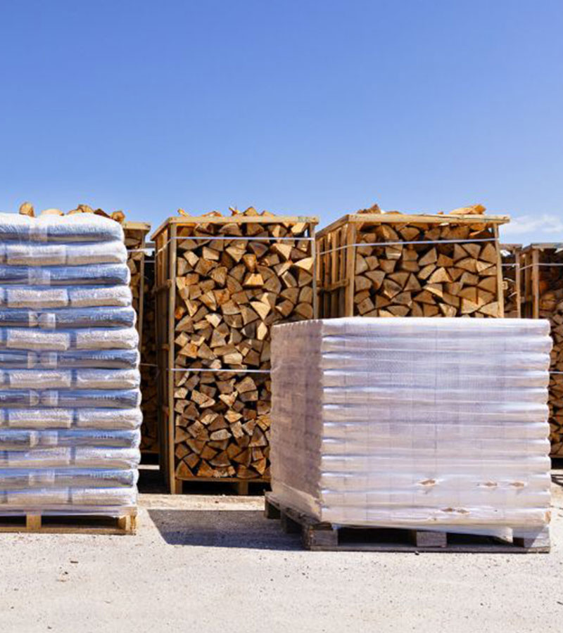 Wählen Sie aus den beliebtesten Produkten: Trockenes Buchenholz, Buche-Eiche-Mix oder RUF-Briketts?